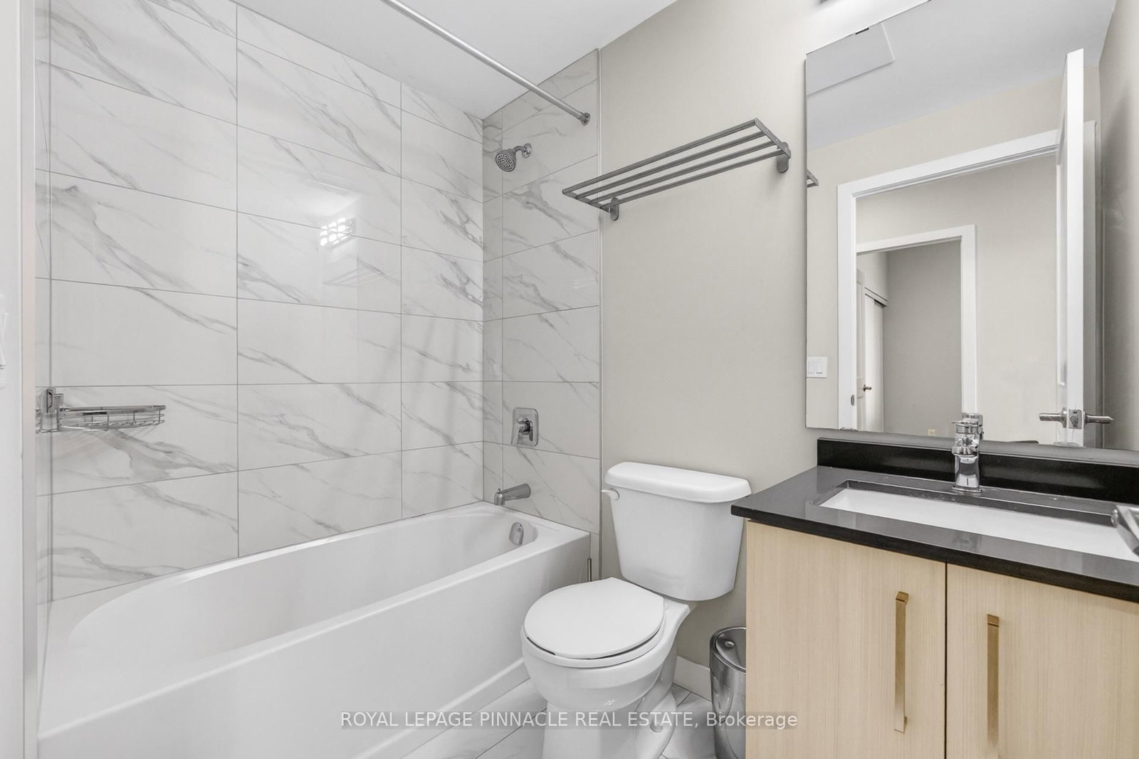 15 Queen Street S, Unit 2303 - Photo 26