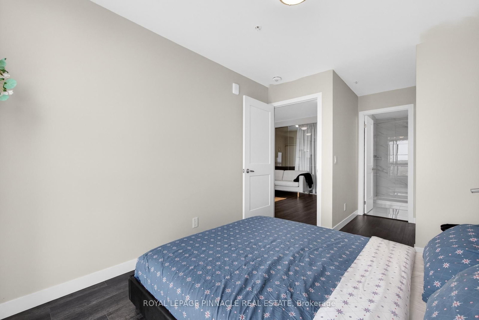 15 Queen Street S, Unit 2303 - Photo 30
