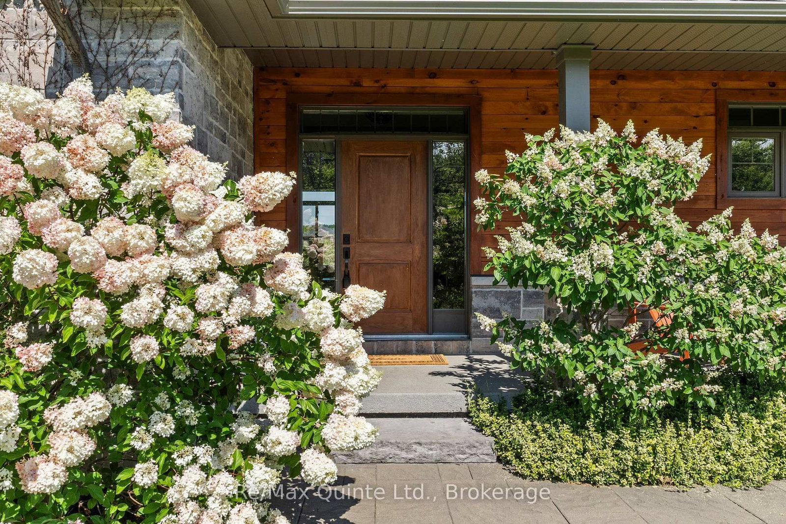 68 Hiddenvalley Drive • Belleville, ON photo 7