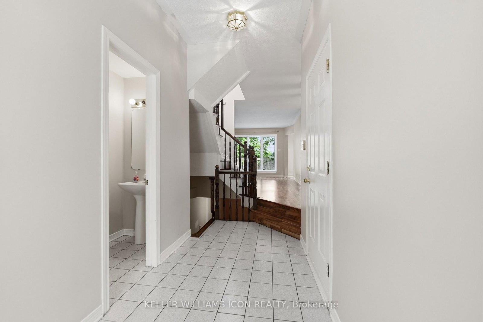 121 Thornbury Crescent - Photo 5