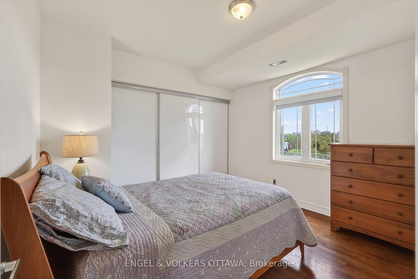 711 Churchill Avenue, Unit 401 - Photo 19