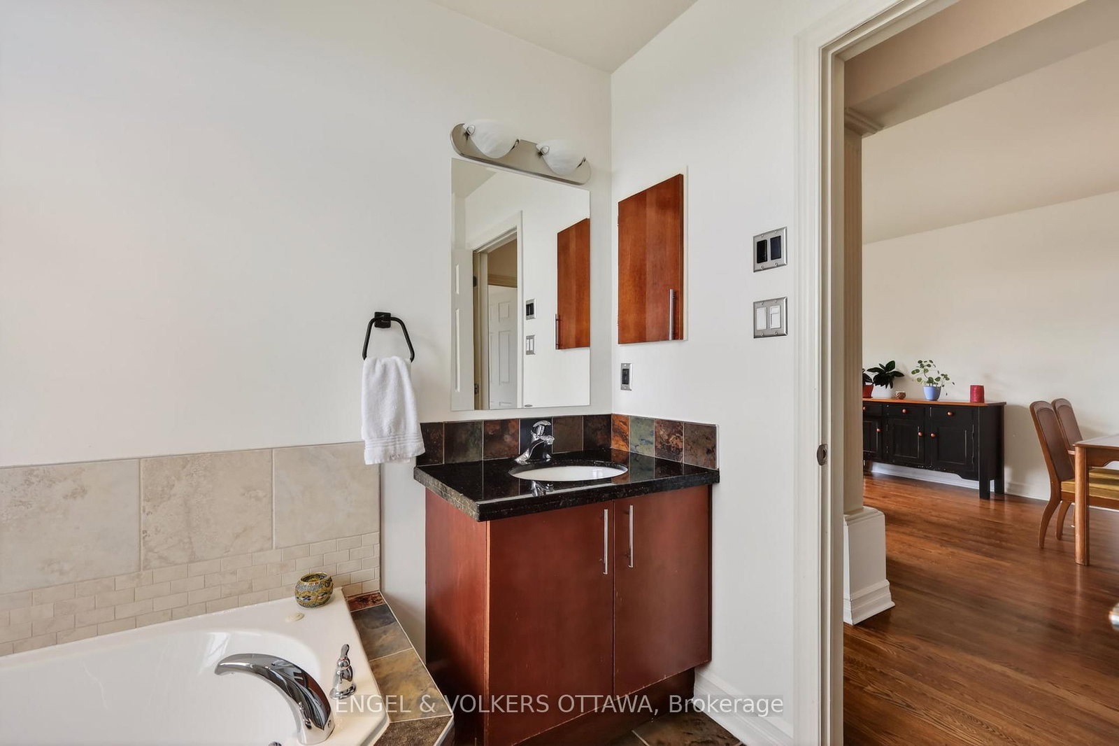 711 Churchill Avenue, Unit 401 - Photo 23