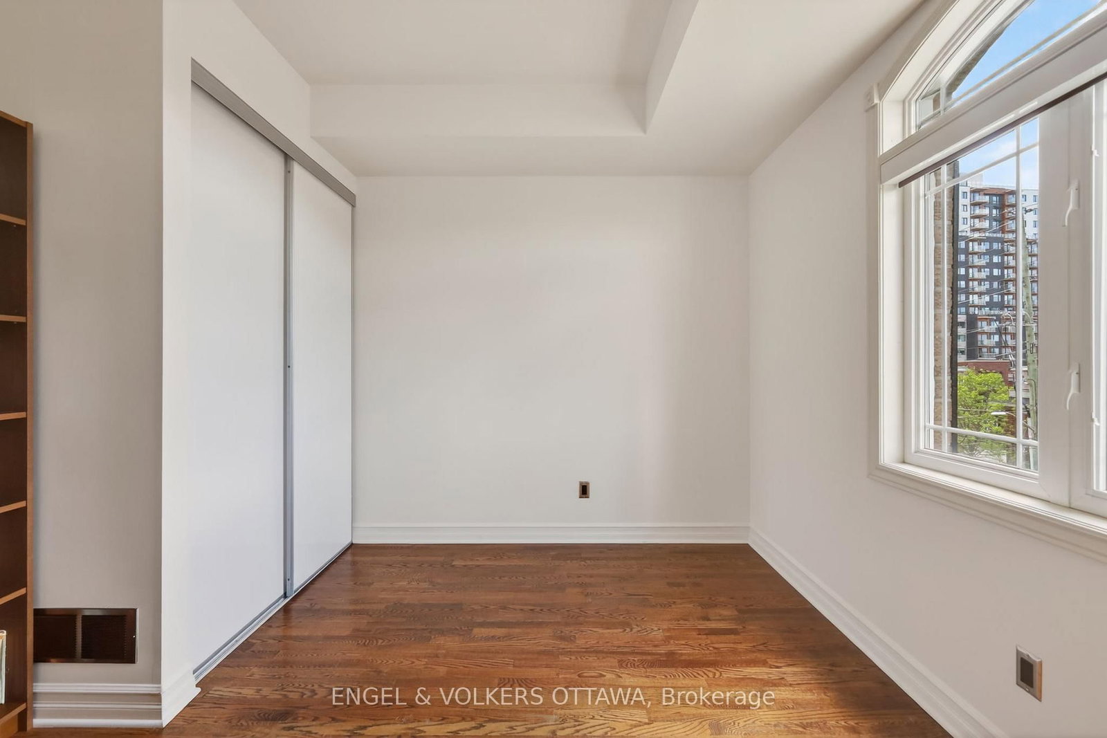 711 Churchill Avenue, Unit 401 - Photo 27