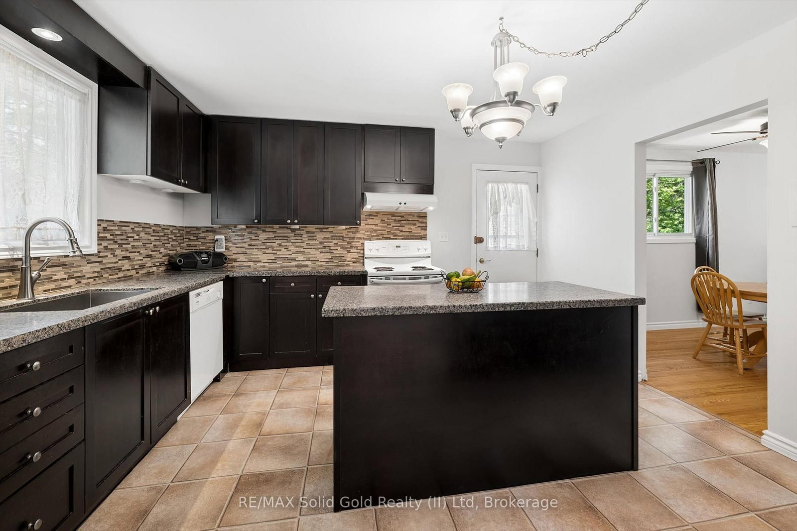 1862 Briarwood Drive • Cambridge, ON photo 5