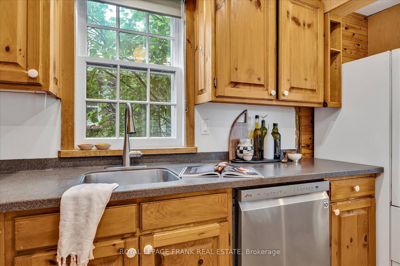 470 Albertus Avenue • Peterborough, ON photo 24