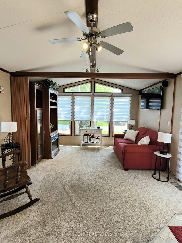 32 Rowan Rd - 77307 Bluewater Highway