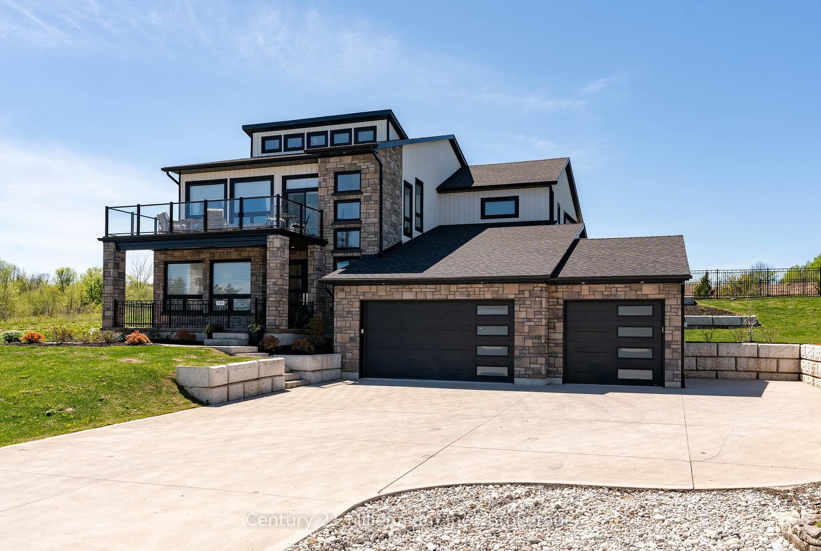 549 Punkinseed Lane • Georgian Bluffs, ON photo 1
