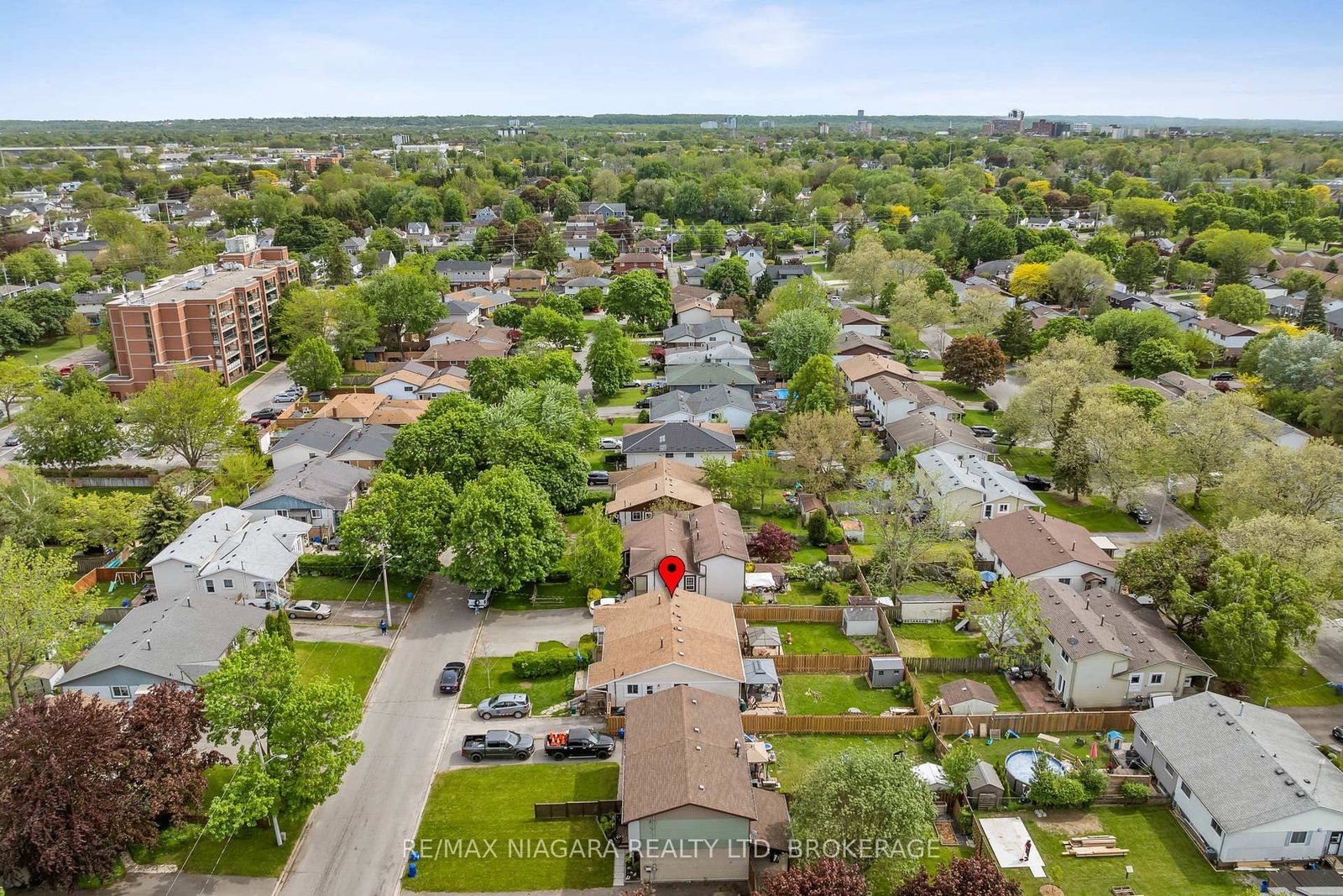 21 ALLAN Drive - Photo 28