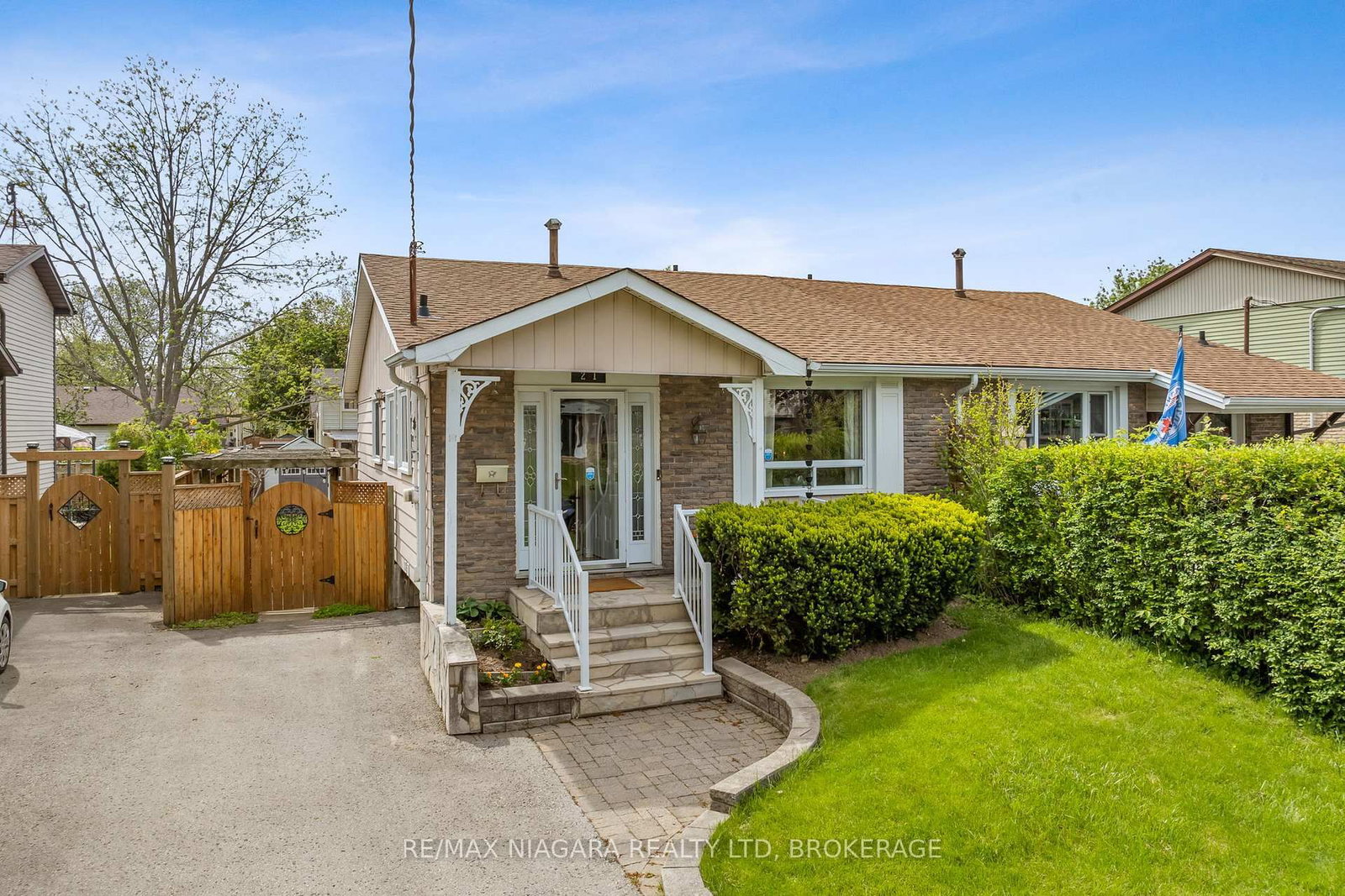 21 ALLAN Drive - Photo 30