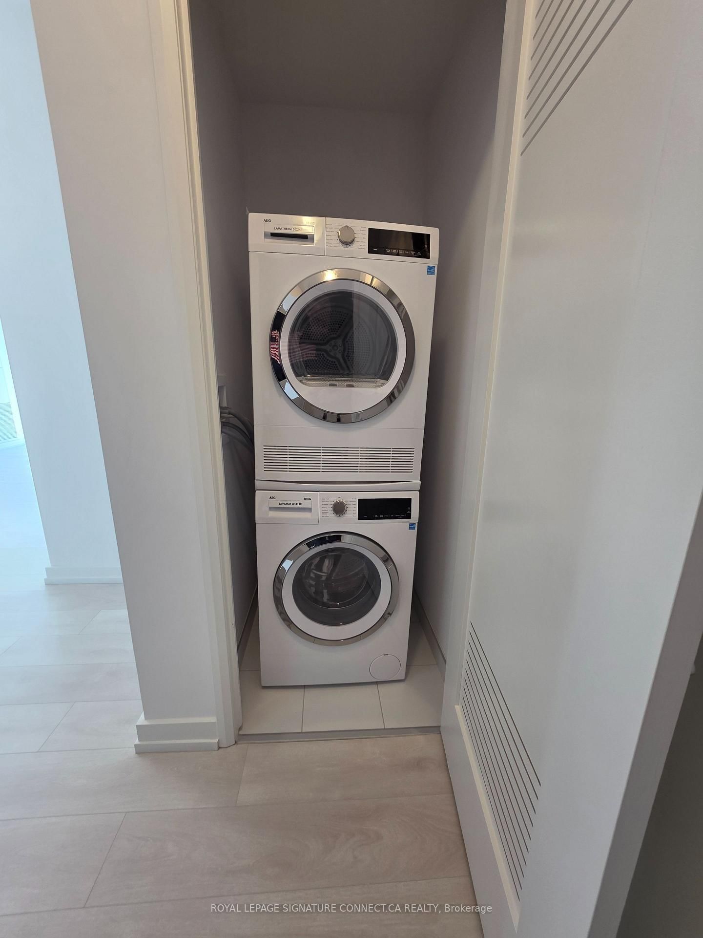 75 James Street S, Unit 1710 - Photo 9