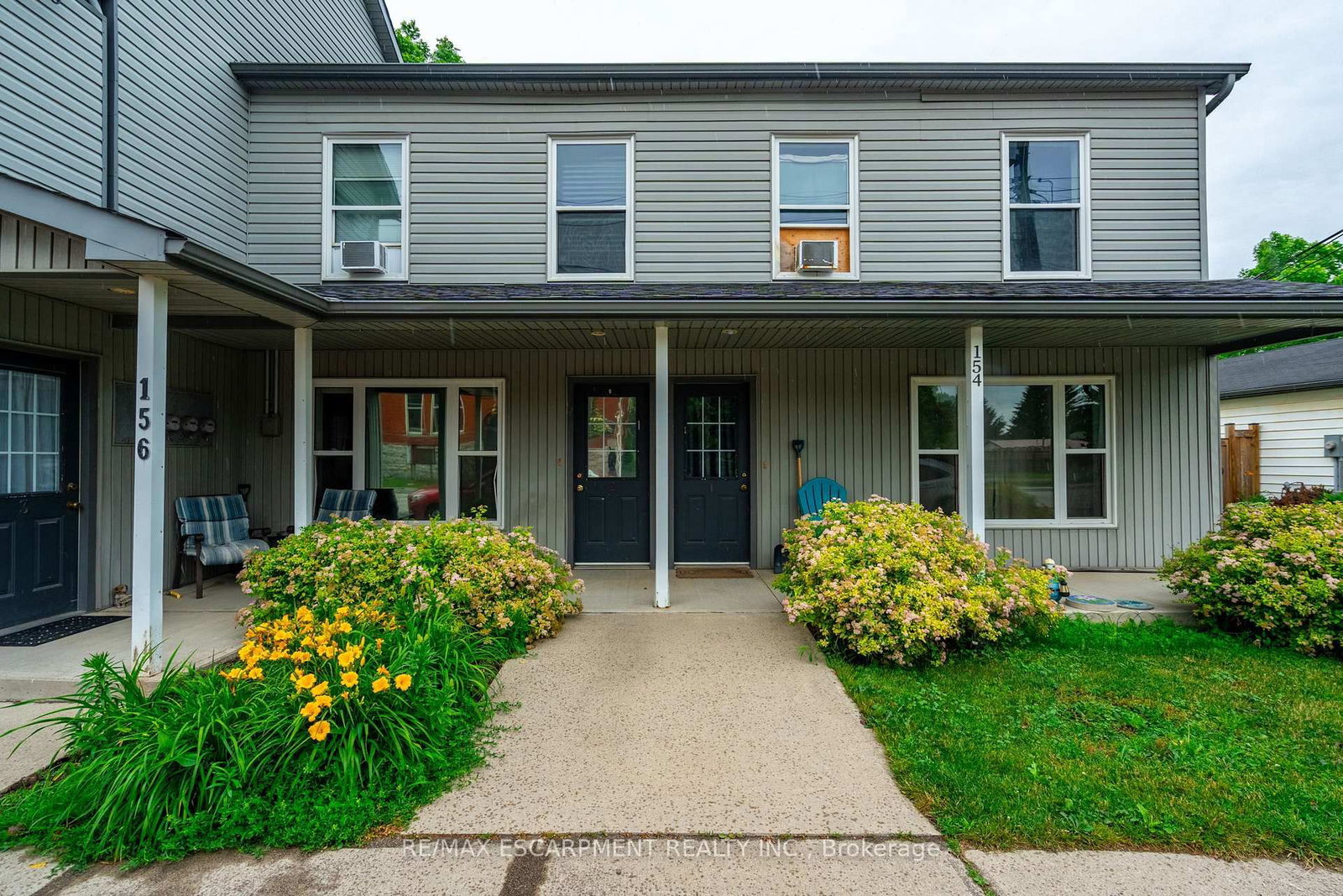 154-156 Freelton Road • Hamilton, ON photo 1