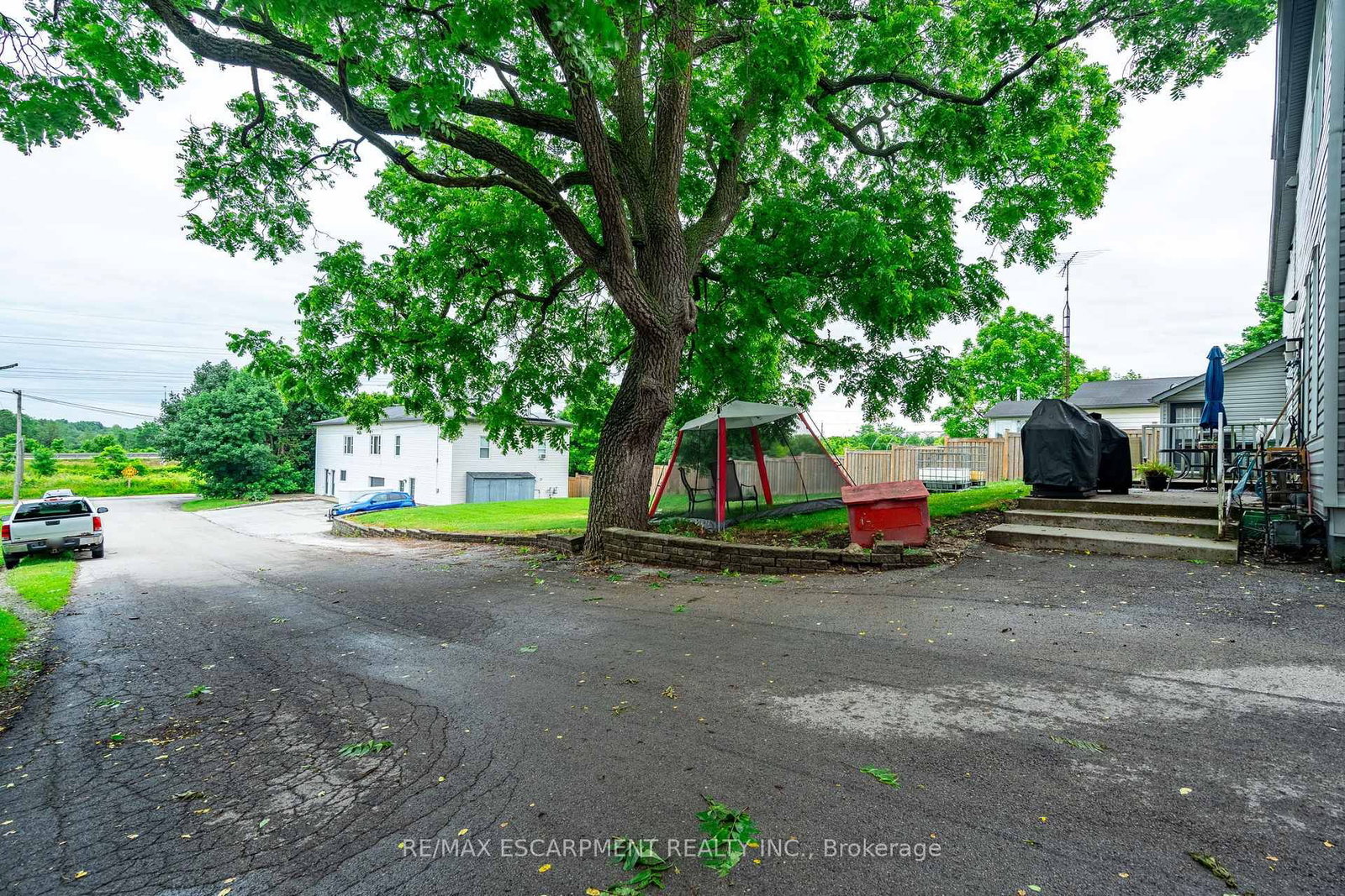 154-156 Freelton Road • Hamilton, ON photo 12