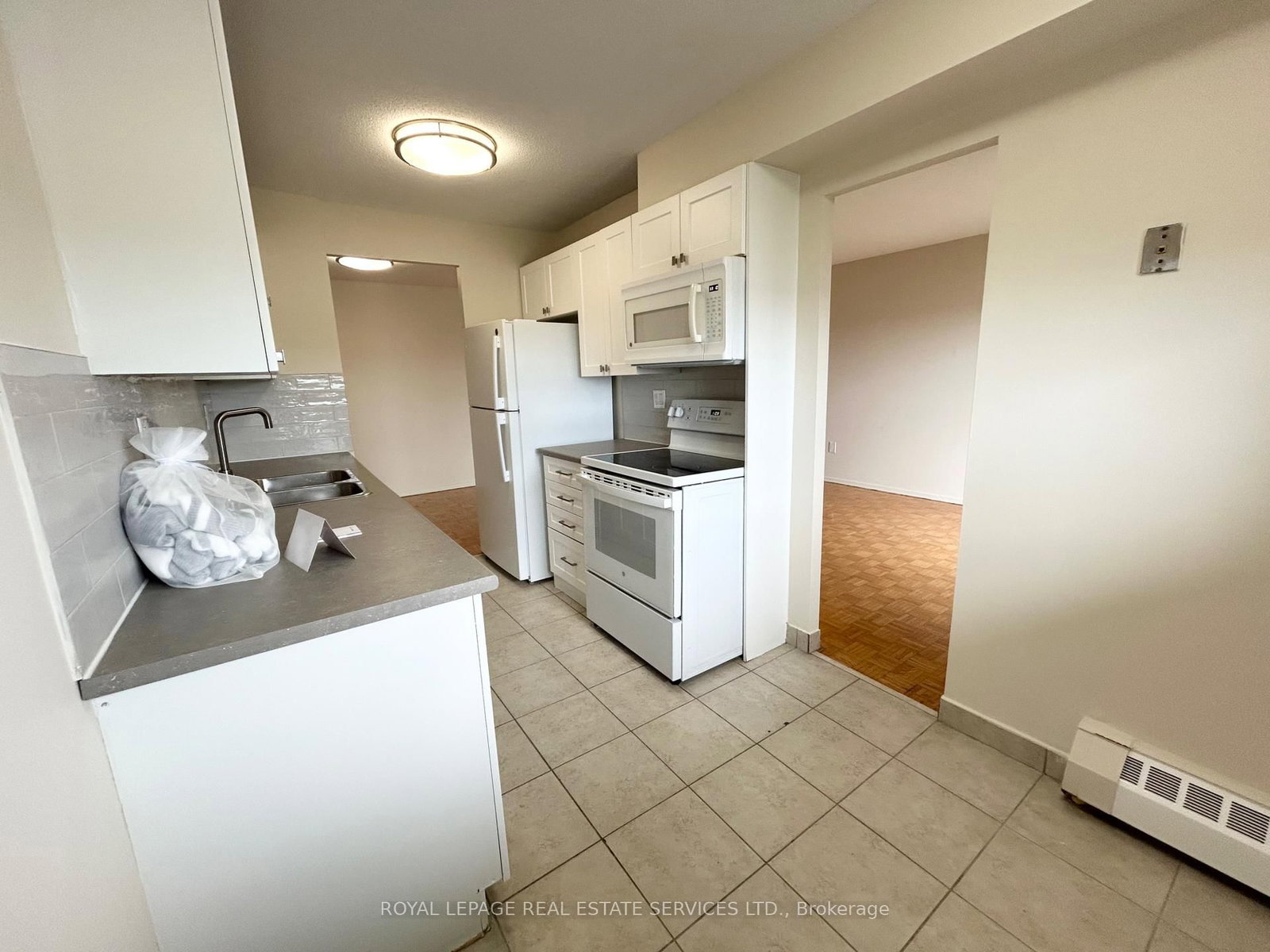 16 Cedarwoods Crescent, Unit 504 - Photo 7