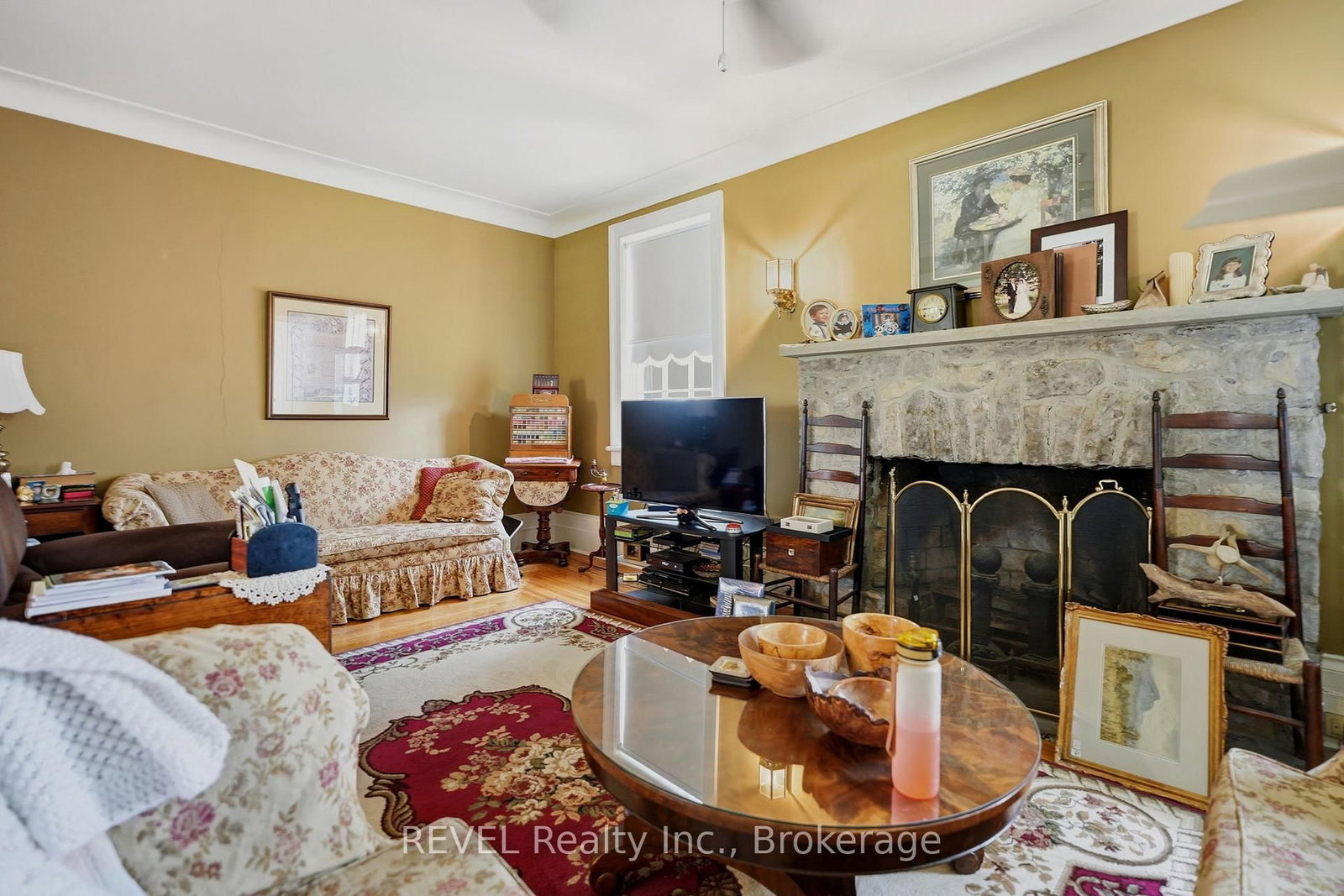 2376 Centre Street • Thorold, ON photo 11