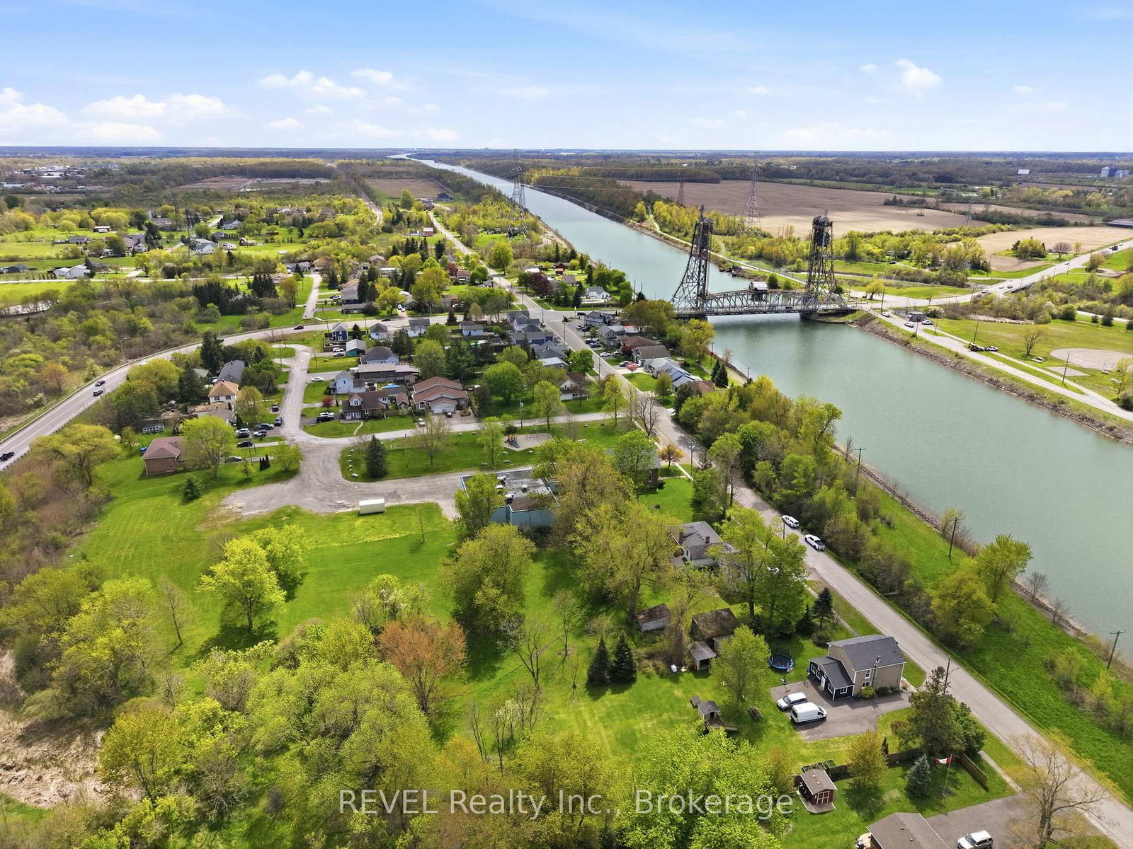 2376 Centre Street • Thorold, ON photo 24