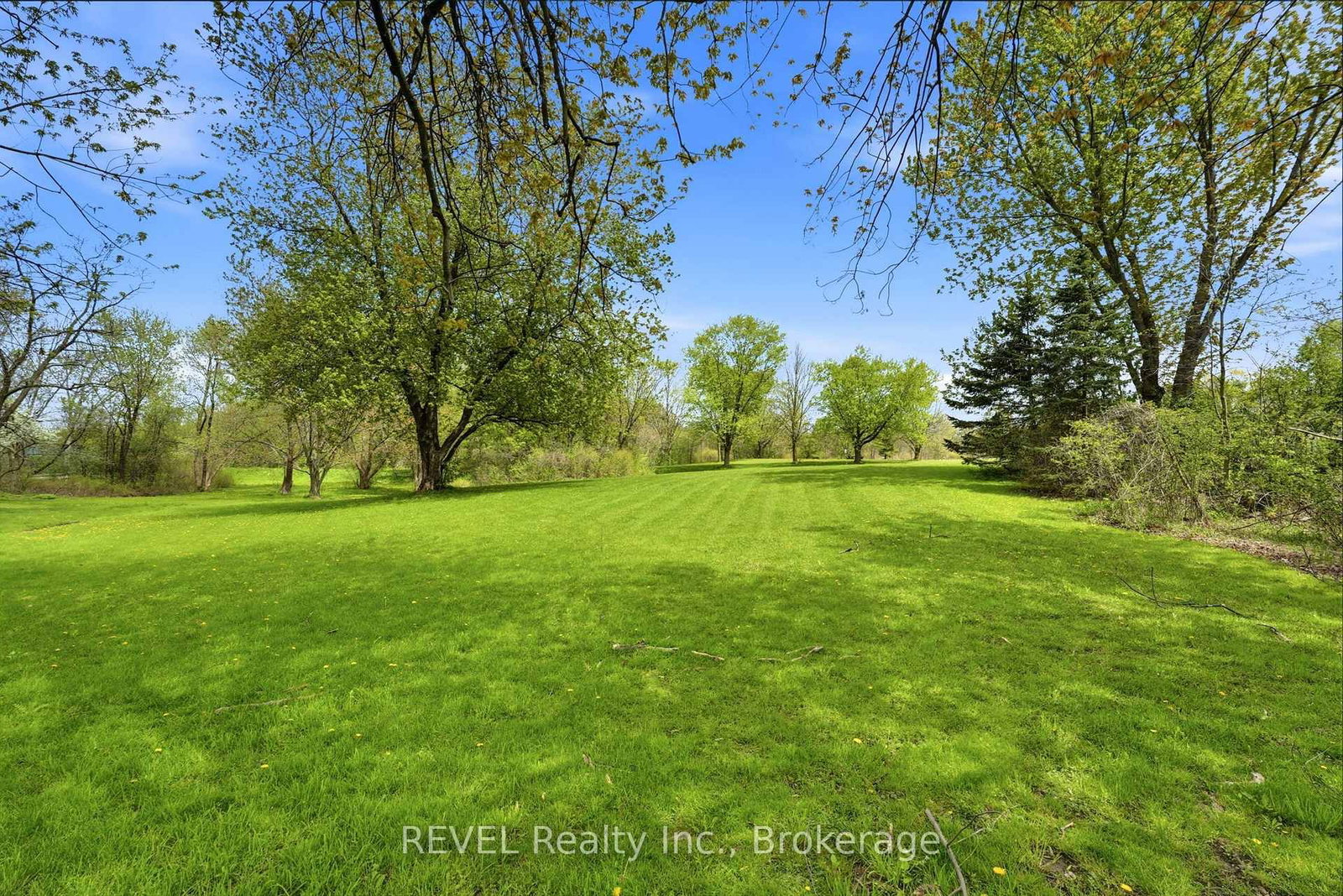2376 Centre Street • Thorold, ON photo 27