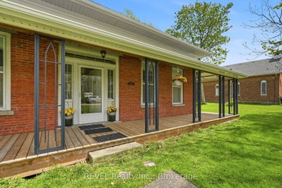 2376 Centre Street • Thorold, ON photo 3