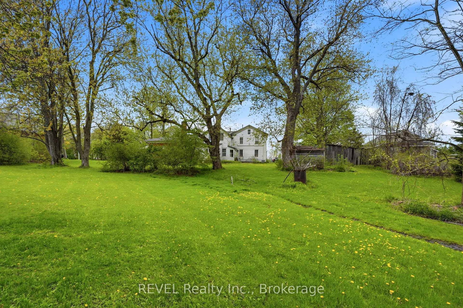 2376 Centre Street • Thorold, ON photo 30