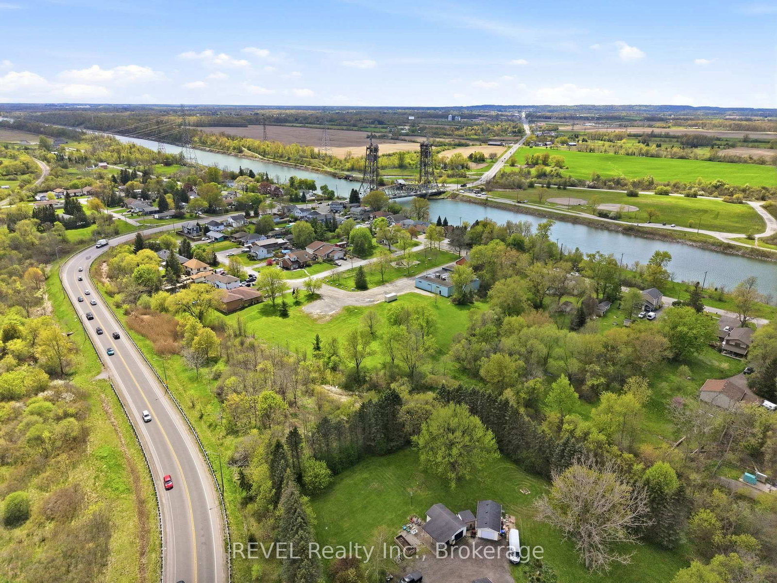2376 Centre Street • Thorold, ON photo 38