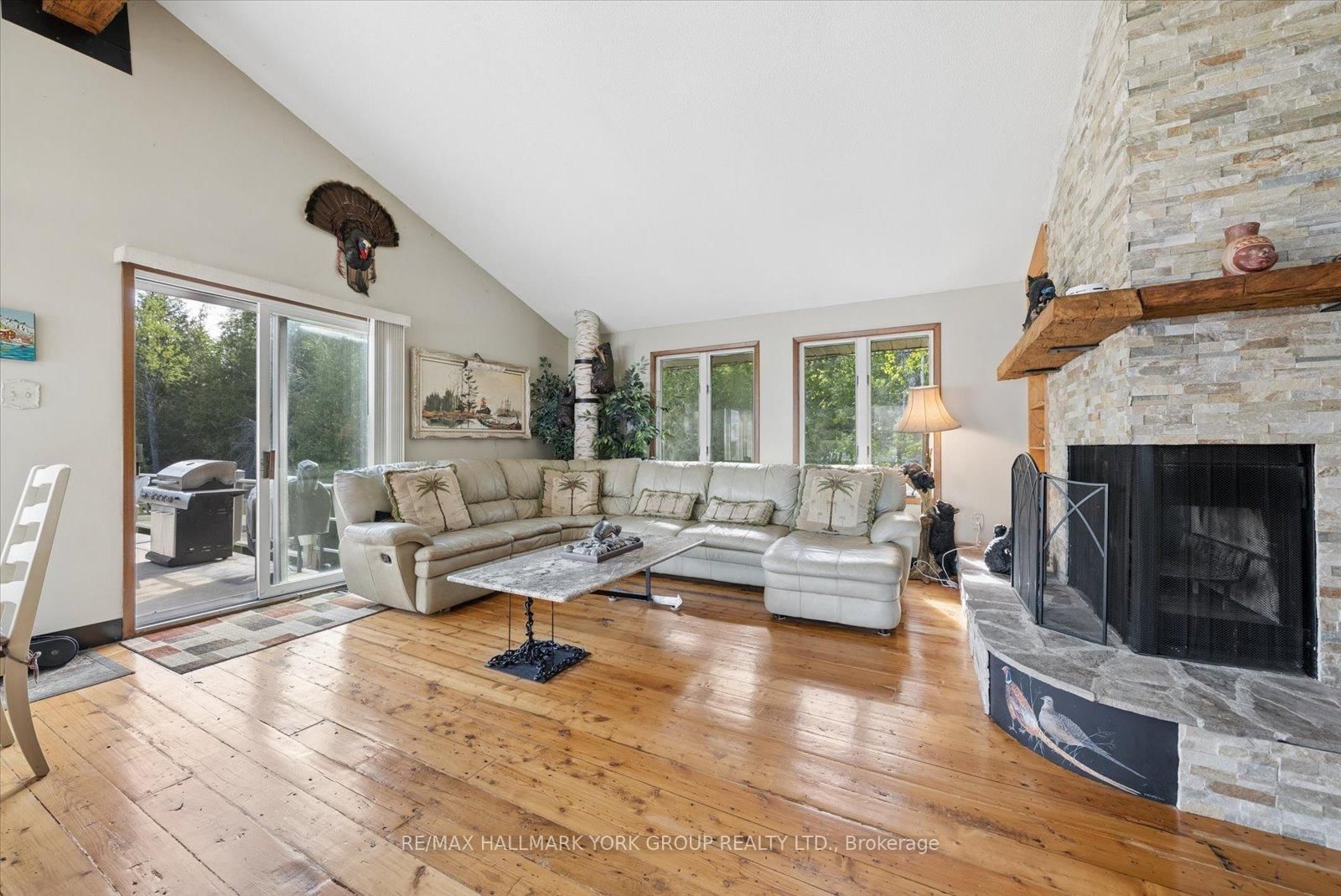 102 Albert Street • Kawartha Lakes, ON photo 15