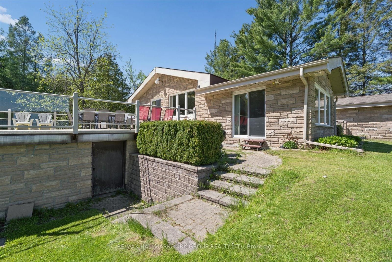 102 Albert Street • Kawartha Lakes, ON photo 43