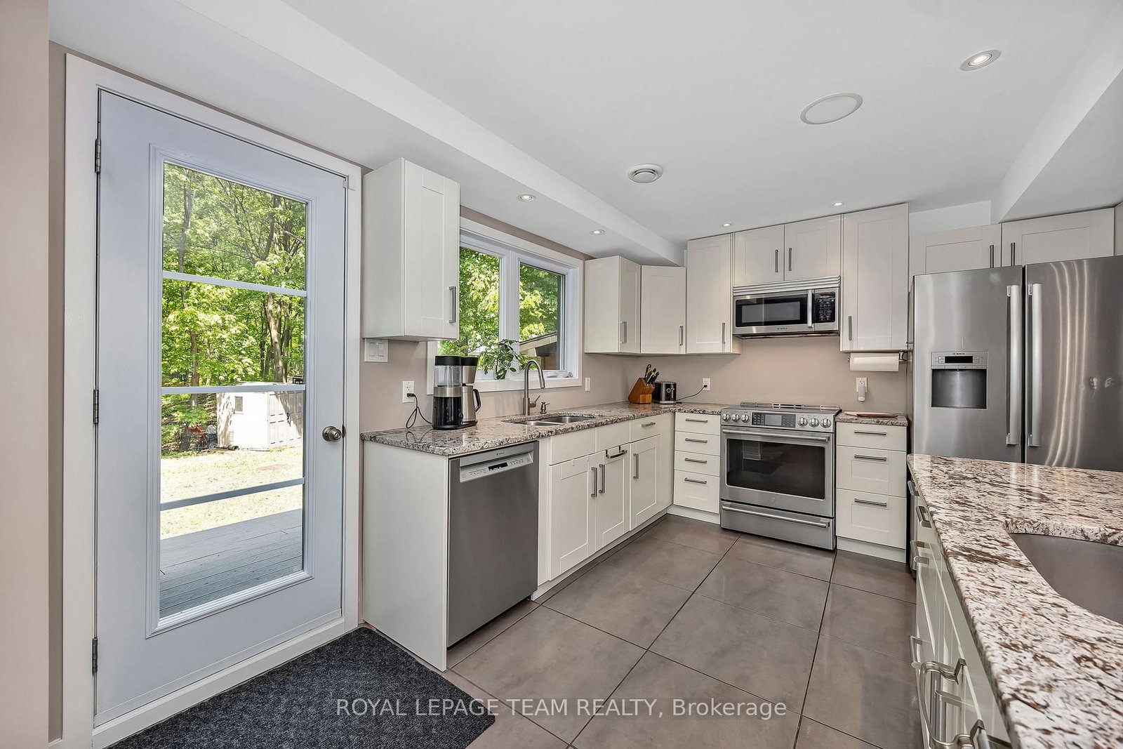 2 Fairhaven Way • Ottawa, ON photo 13
