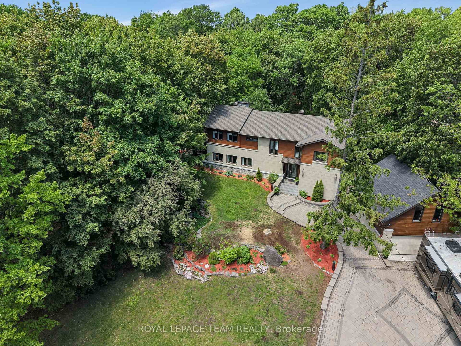 2 Fairhaven Way • Ottawa, ON photo 38