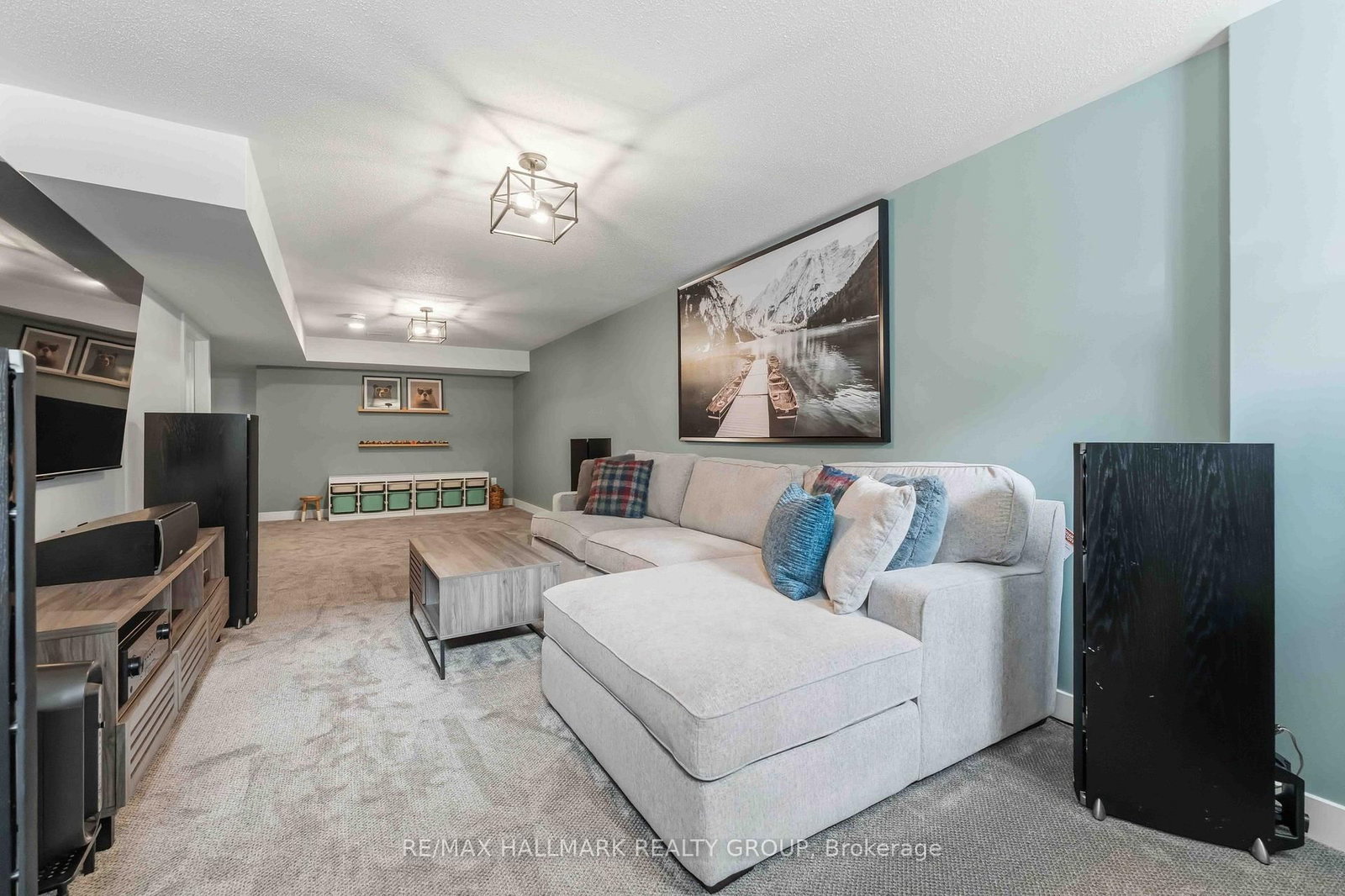 369 Broadridge Crescent - Photo 35