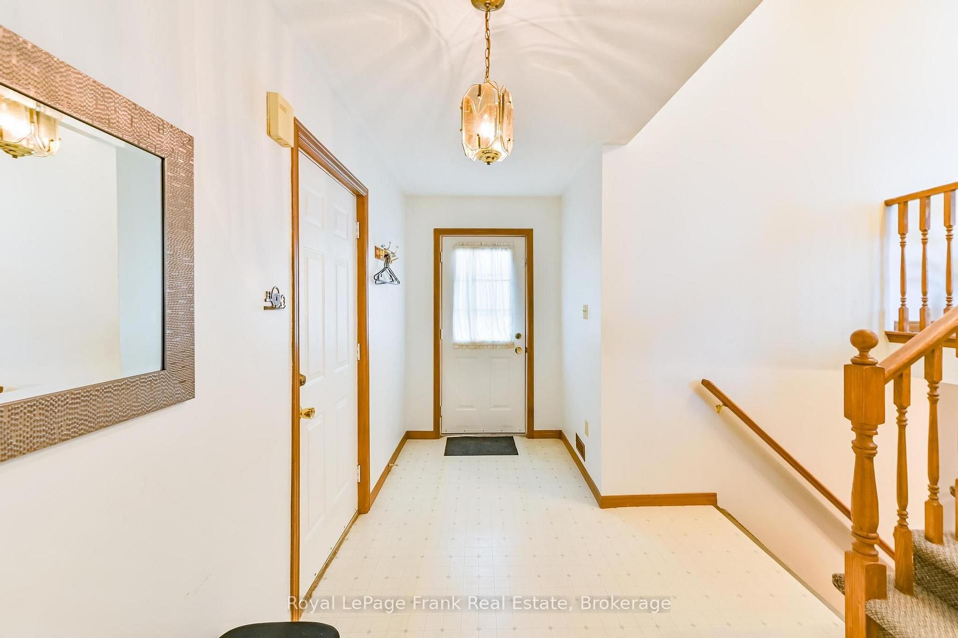 636 Romaine Street