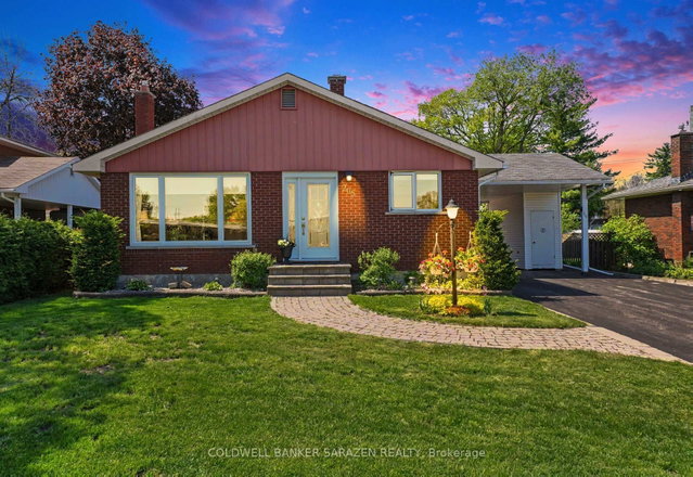 205 Airth Boulevard W