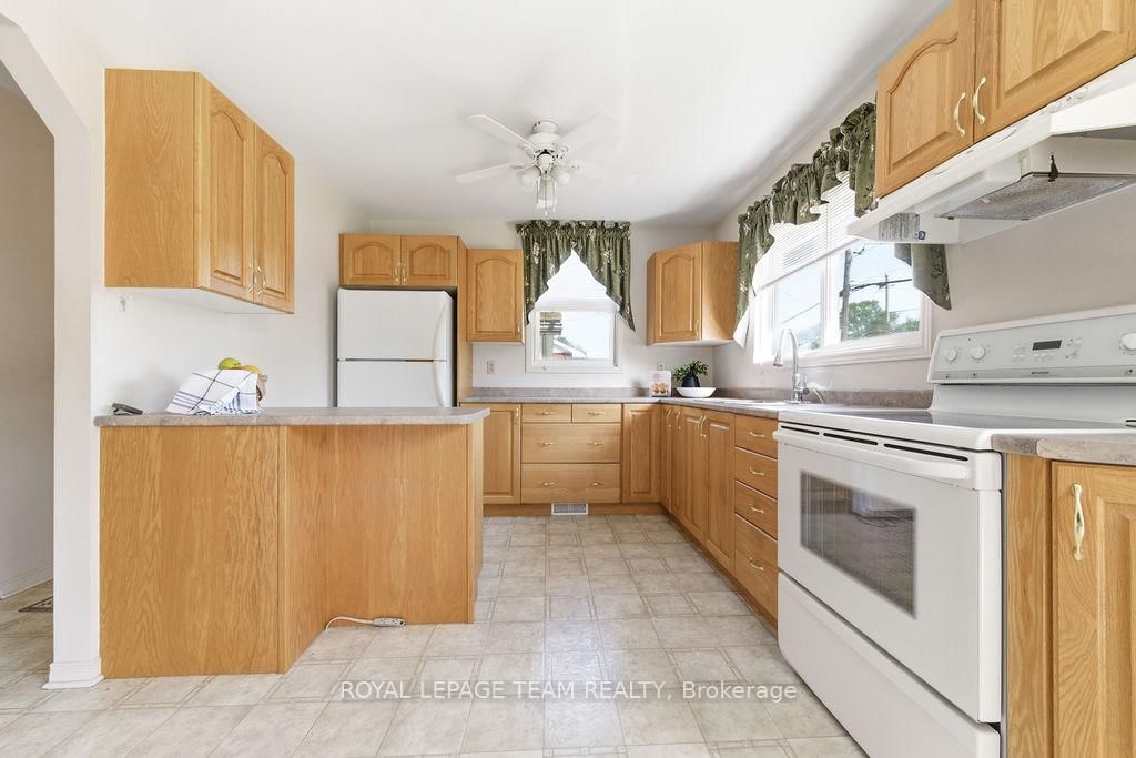 111 Campbell Drive • Arnprior, ON photo 8