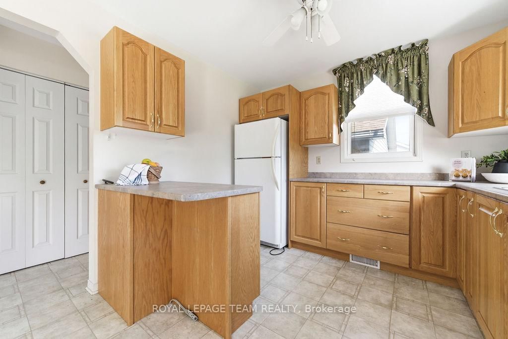 111 Campbell Drive • Arnprior, ON photo 9