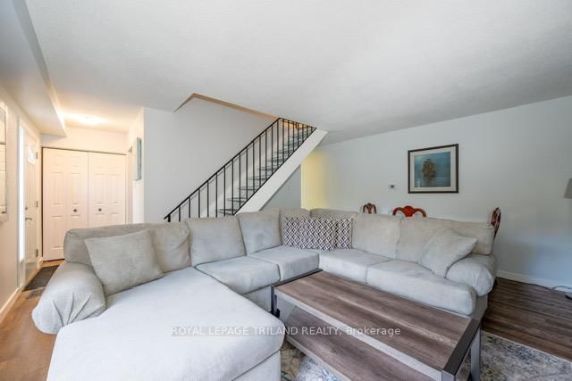 104 - 70 Fiddlers Green Road