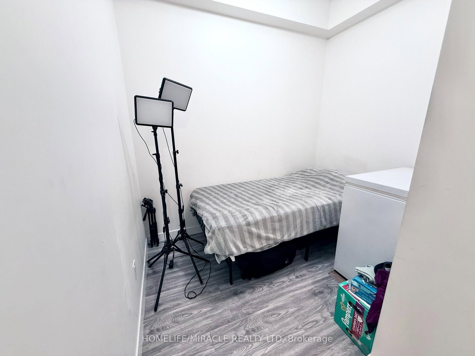 128 King Street N, Unit 911 - Photo 12