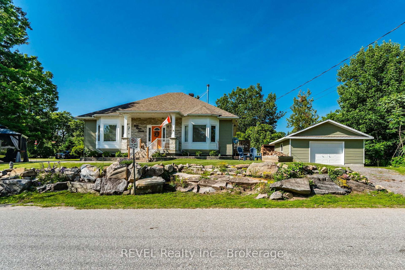 1006 River Street • Muskoka Lakes, ON photo 3