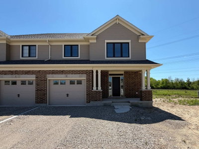 8 Columbus Court