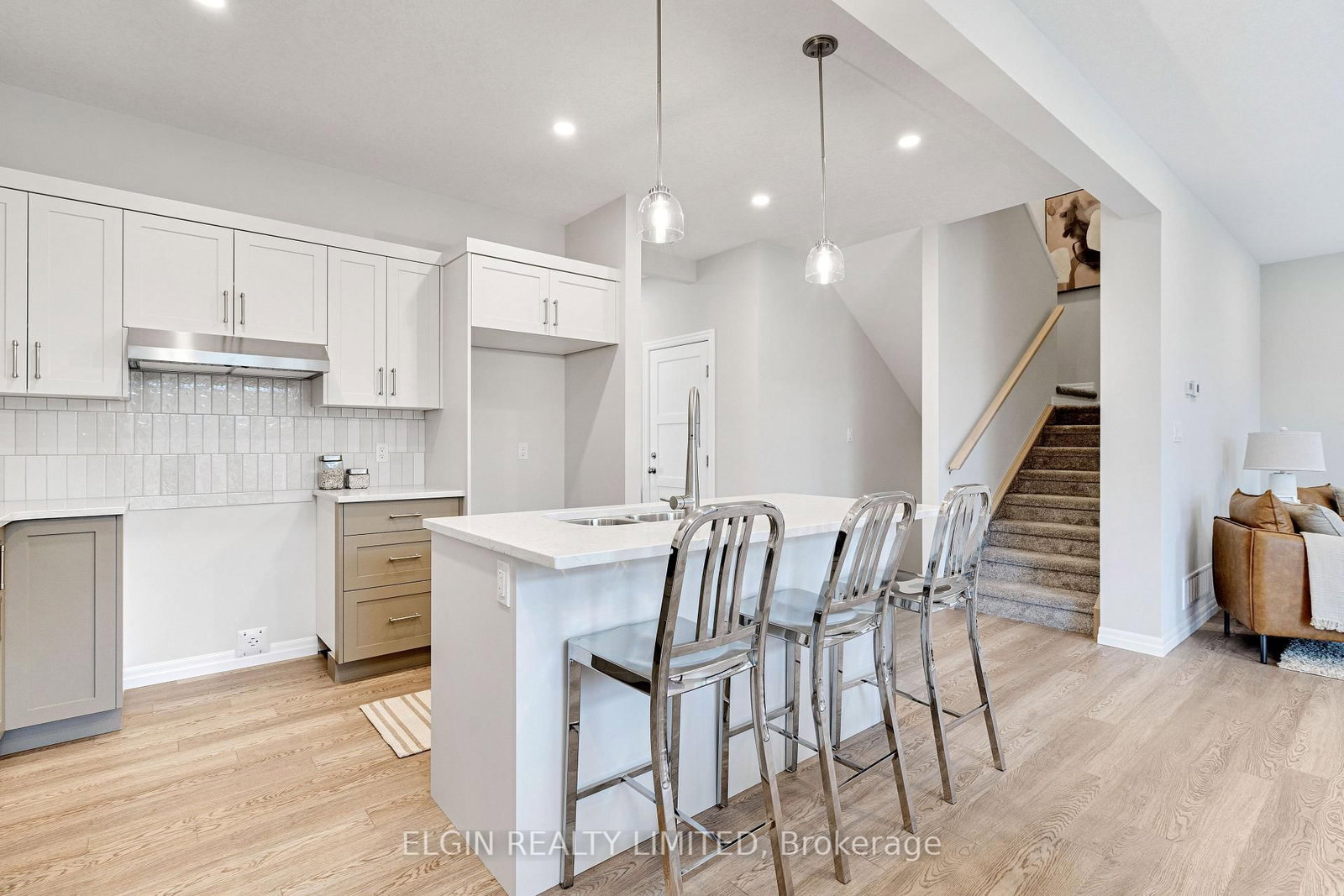 8 Columbus Court • Central Elgin, ON photo 11