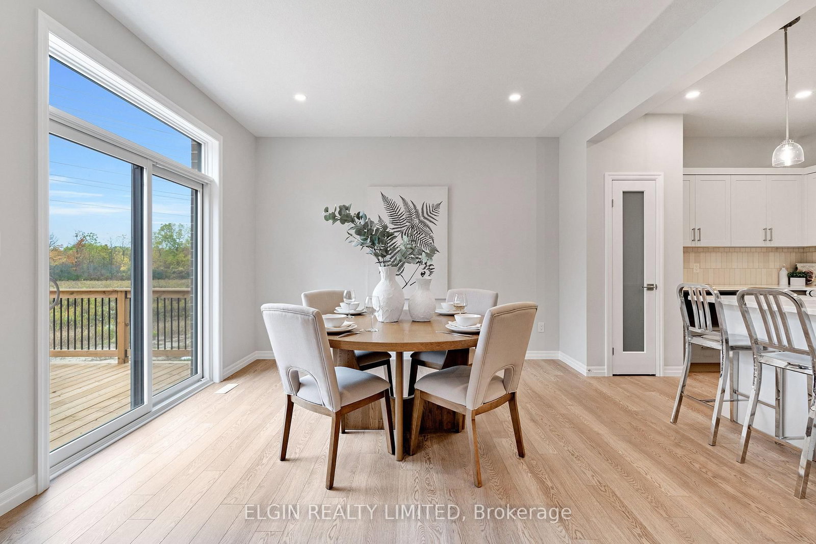 8 Columbus Court • Central Elgin, ON photo 15