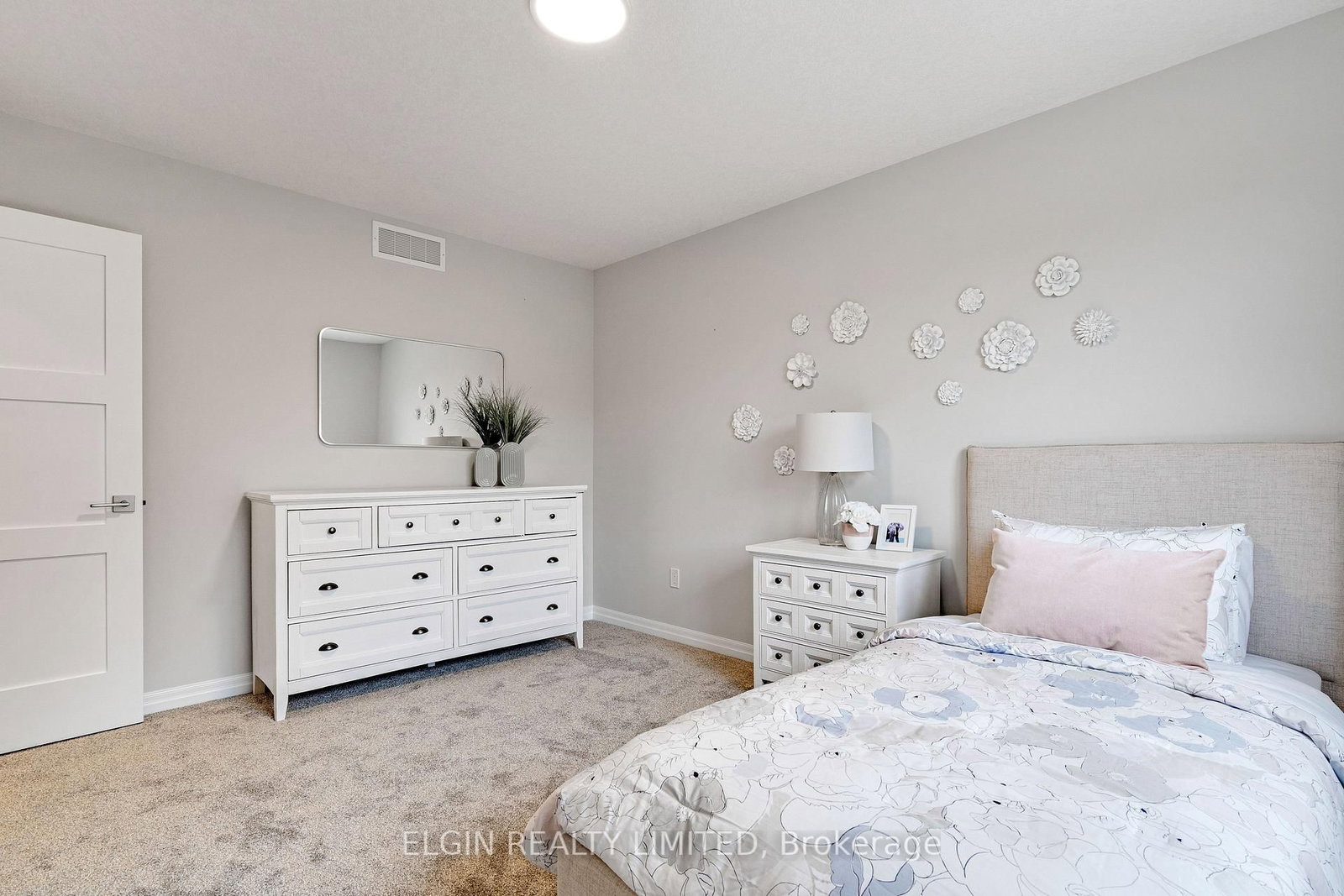 8 Columbus Court • Central Elgin, ON photo 28