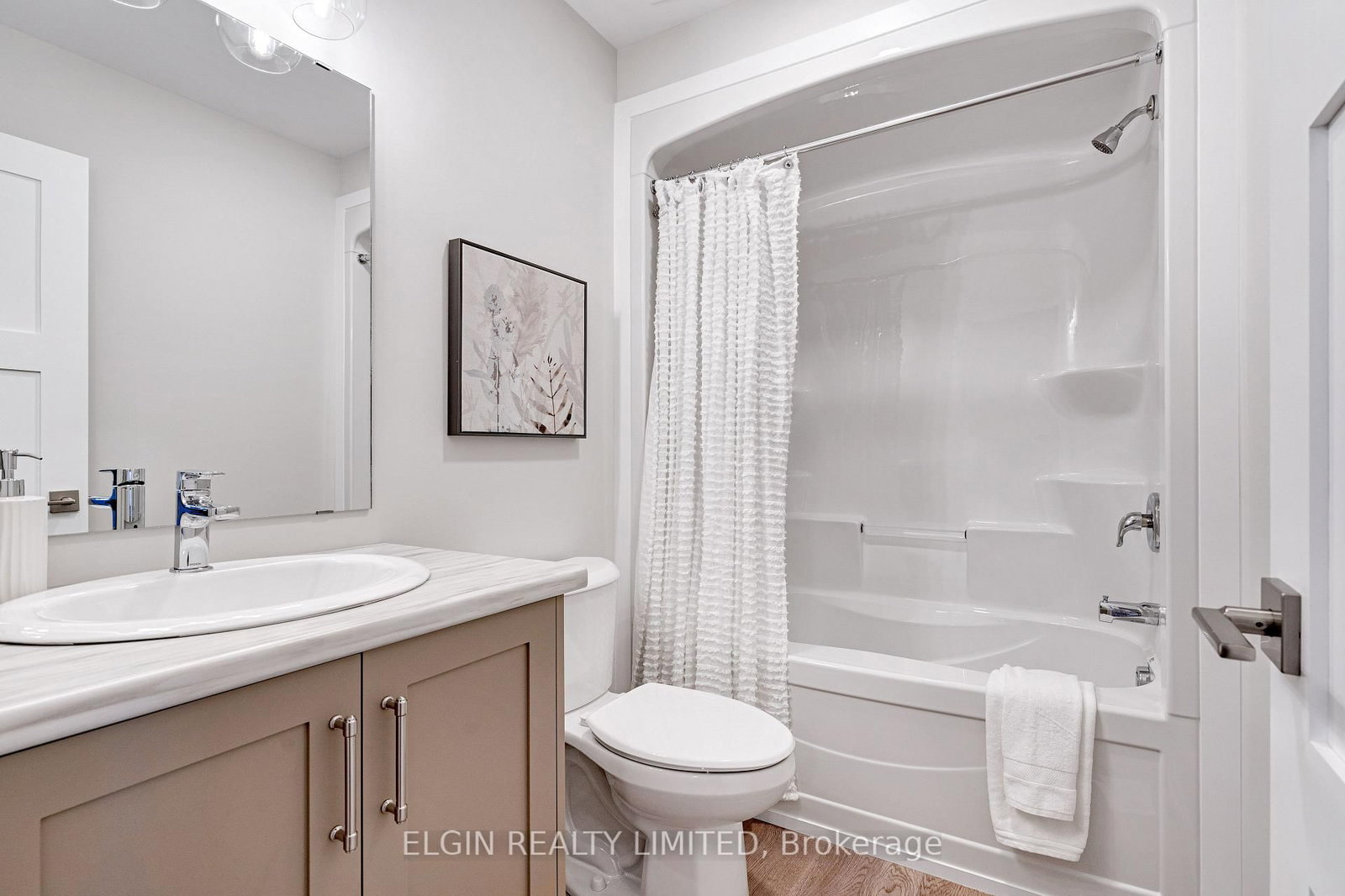 8 Columbus Court • Central Elgin, ON photo 31