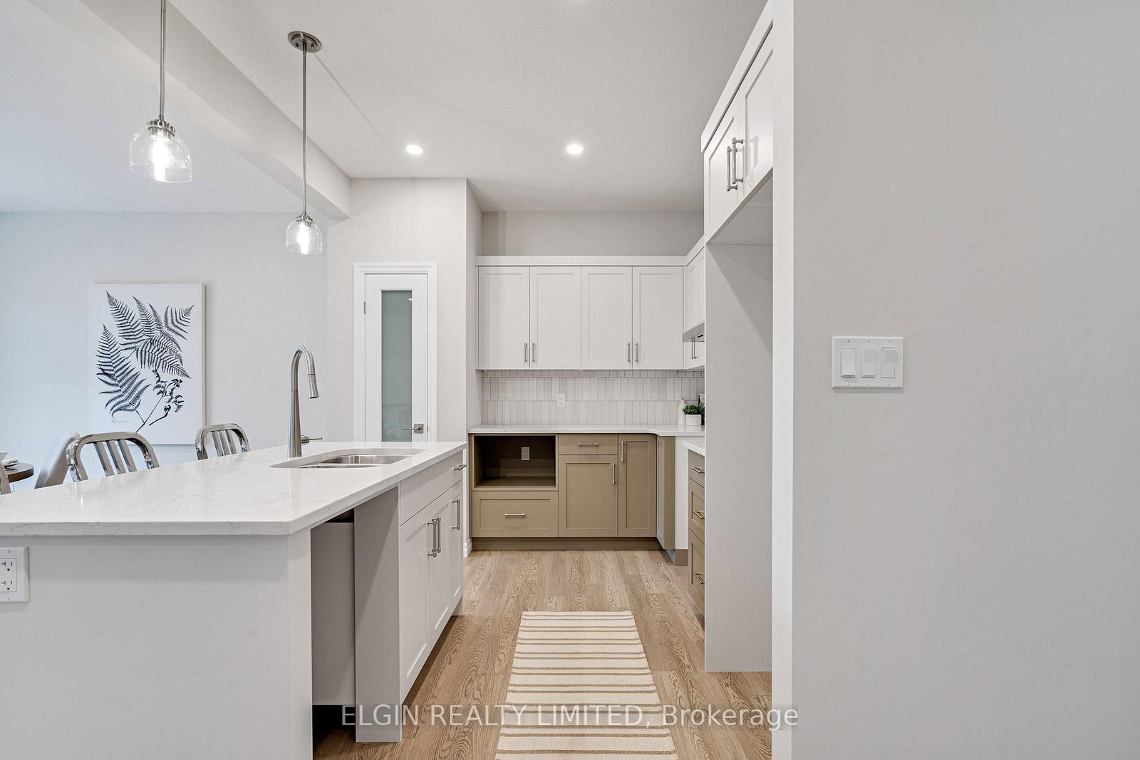 8 Columbus Court • Central Elgin, ON photo 7
