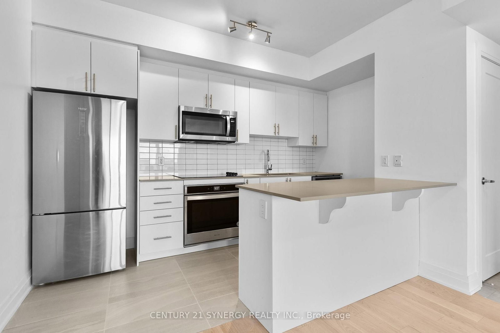 805 Carling Avenue • #506 • Ottawa, ON photo 11