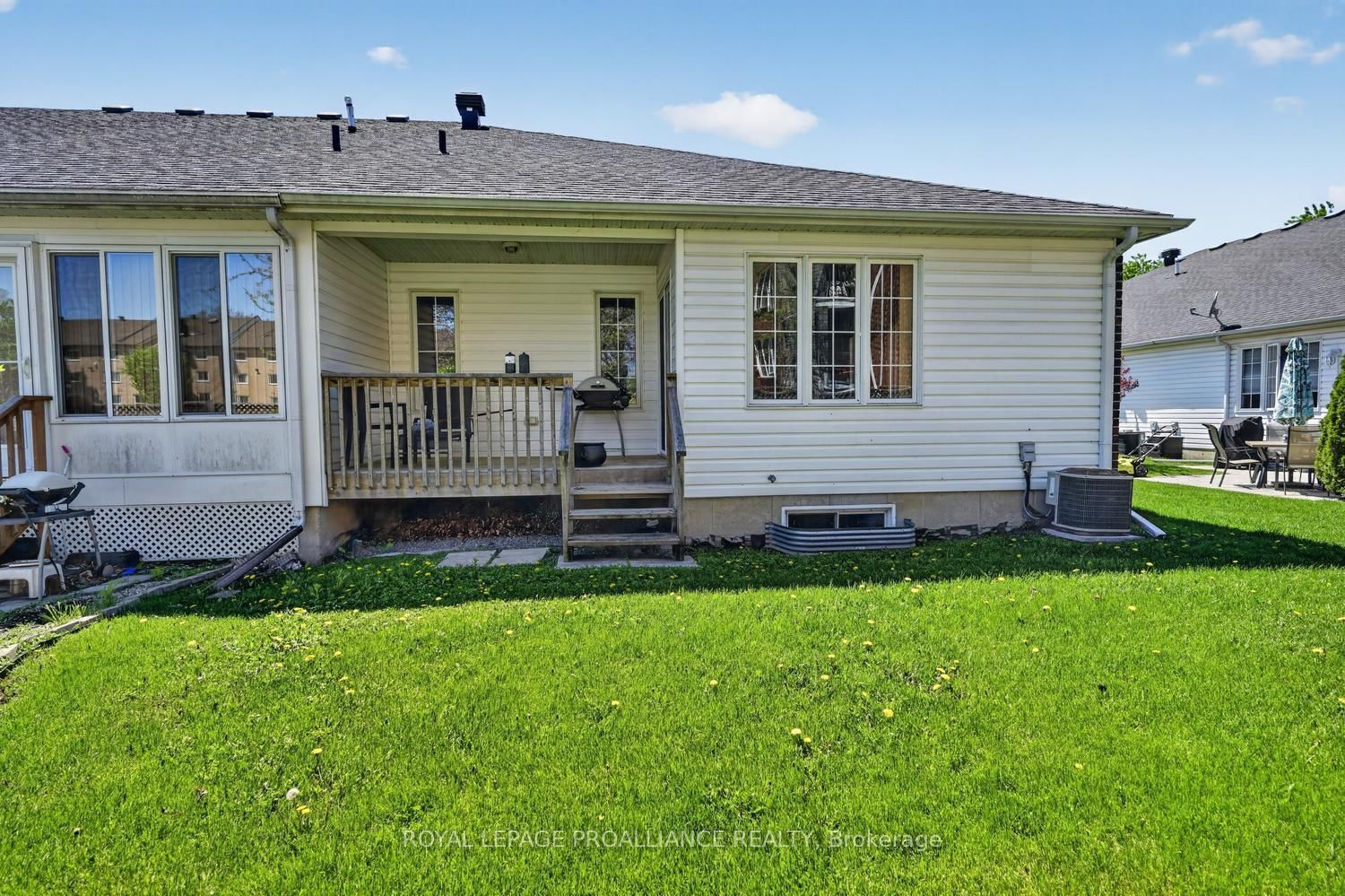 157 Steacy Gardens E • Brockville, ON photo 23