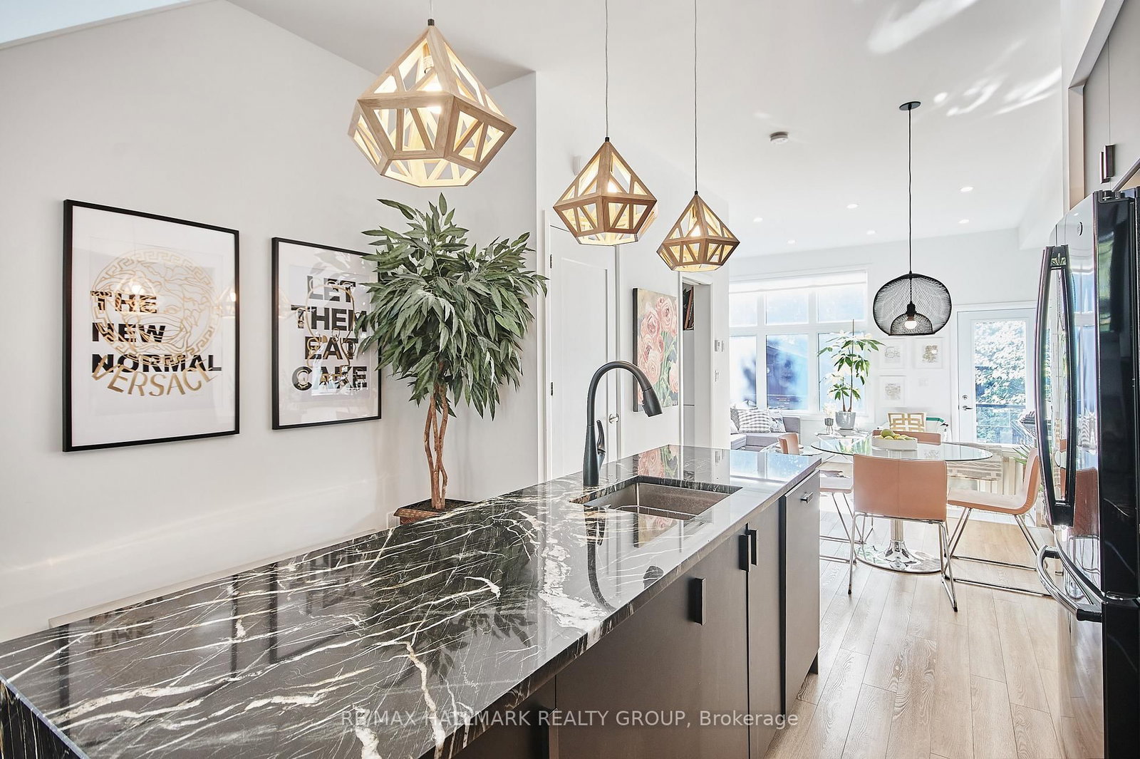144 FLORENCE Street - Photo 9