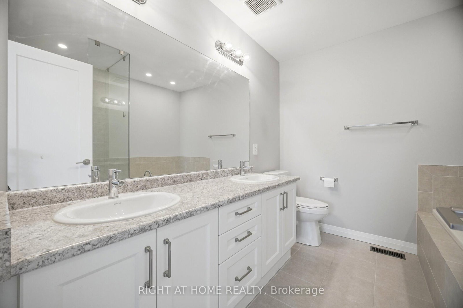 190 Rockledge Drive • Hamilton, ON photo 24