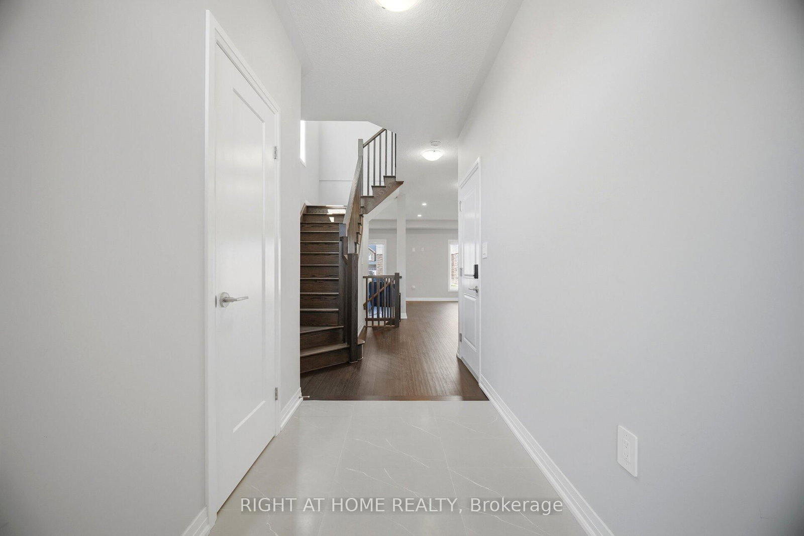 190 Rockledge Drive • Hamilton, ON photo 4