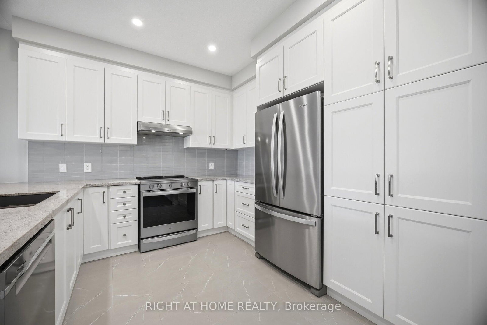 190 Rockledge Drive • Hamilton, ON photo 6