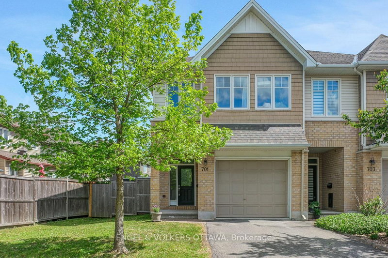 home for sale on 701 Hazelnut Crescent
