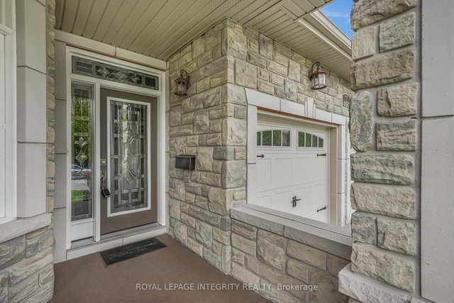 460 Jasper Crescent