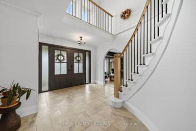 137 SHERWOOD Place — photo 5